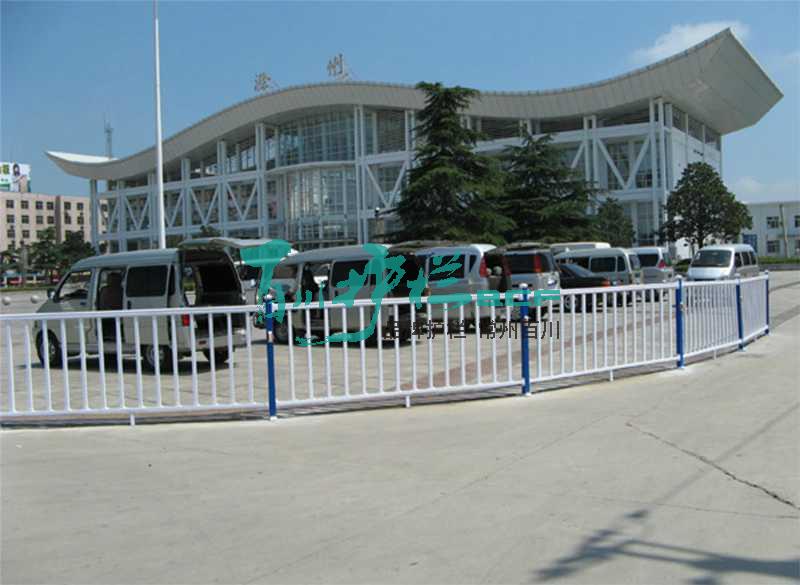img of 滁州道路邊緣護(hù)欄工程