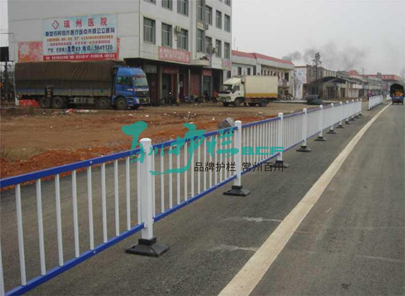 img of 南昌常規(guī)型護(hù)欄