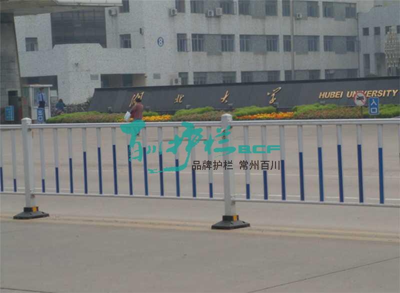 img of 湖北武漢經(jīng)濟(jì)型道路護(hù)欄工程