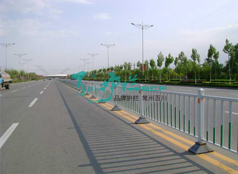 img of 濰坊經(jīng)濟型道路護欄工程