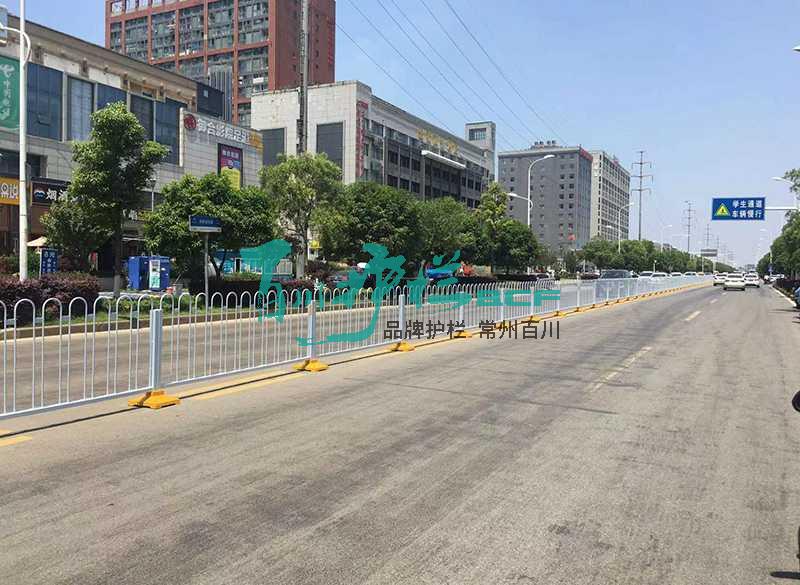 img of 京式護(hù)欄.整體熱鍍鋅護(hù)欄