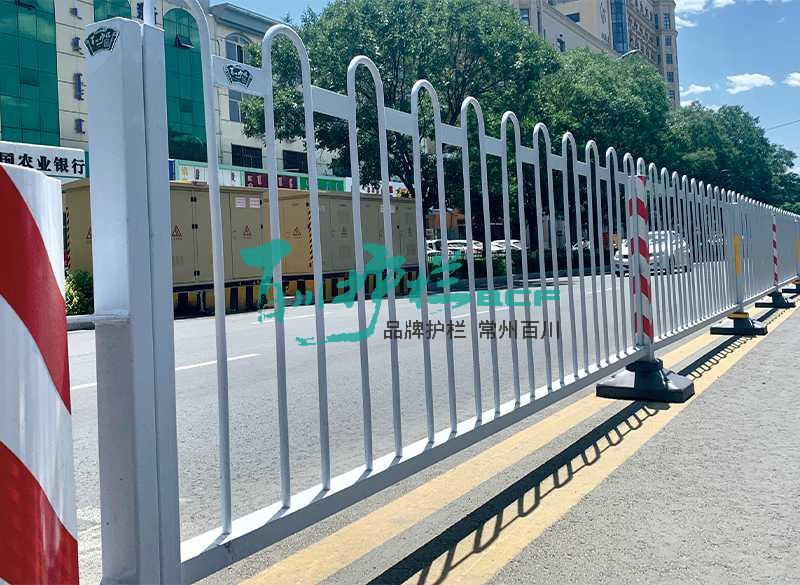 內(nèi)蒙古包頭道路護欄